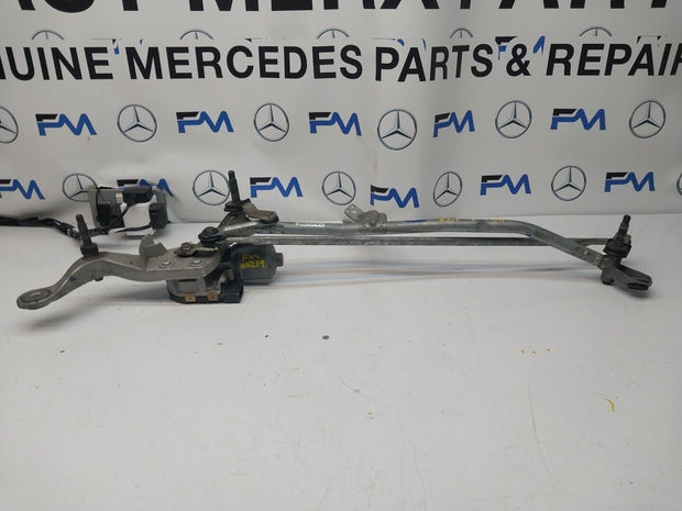 14-21 MERCEDES C CLASS WINDSCREEN WIPER MOTOR & LINKAGE FRONT A2058200940FM00219