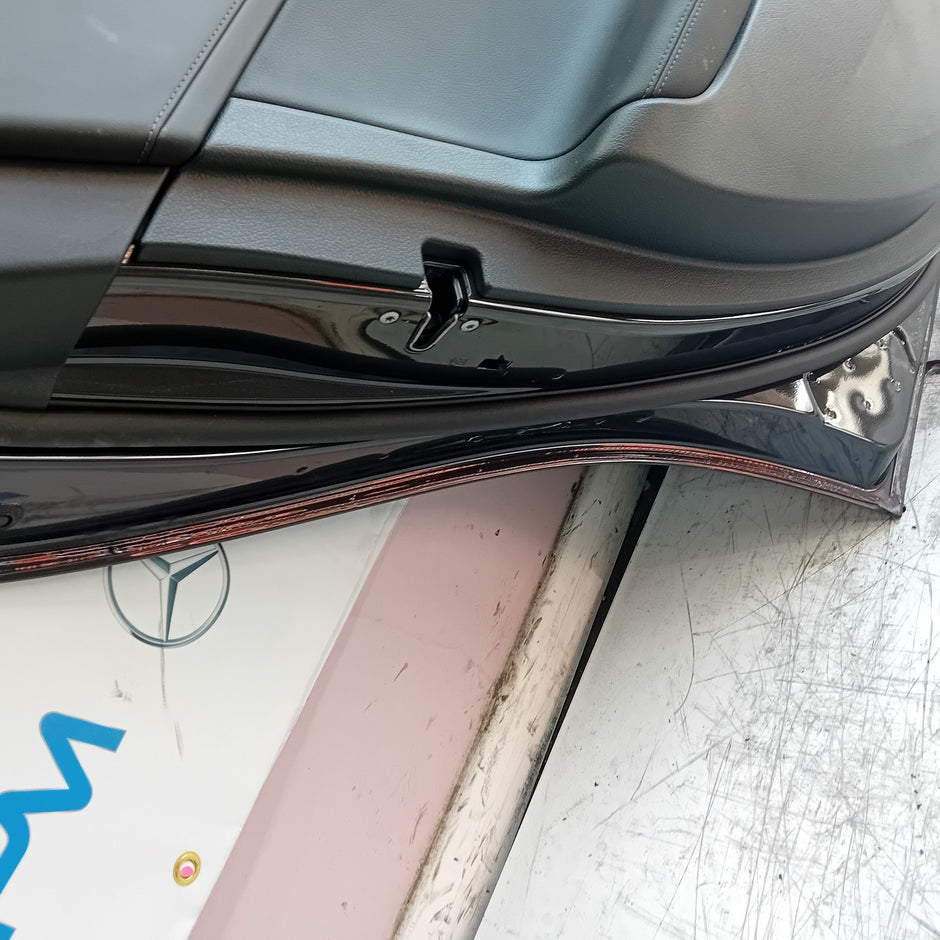 MERCEDES C-CLASS W206 EST PASSENGER REAR DOOR NSR BLACK 2017-20 COMPLETE FMD292