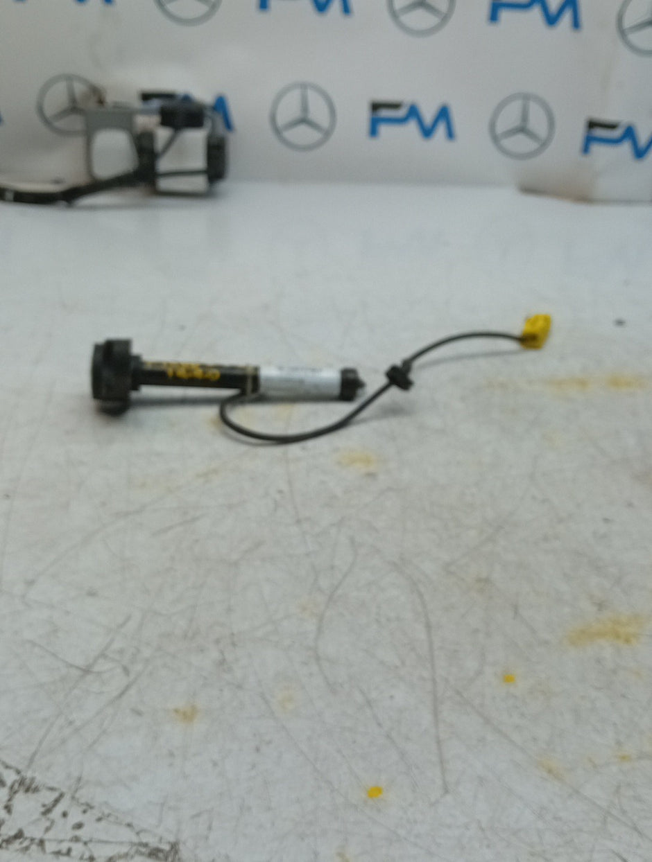 MERCEDES E-CLASS W213 BONNET PEDESTRIAN ACTUATOR A2139062201 2017 FM001440
