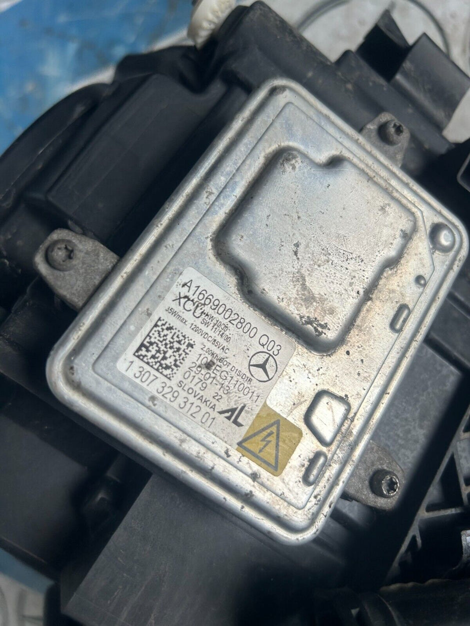 MERCEDES A CLASS 2012-2015 DRIVER SIDE HEADLIGHT  A1768203061 FMH14