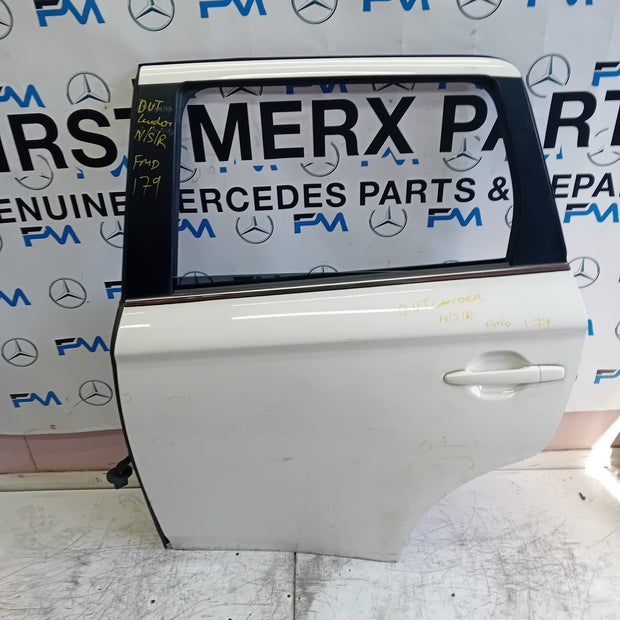 MITSUBISHI OUTLANDER MK3 DRIVER SIDE REAR DOOR OSR WHITE 2013 ON COMPLETE FMD179