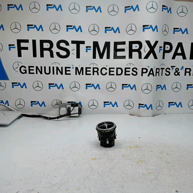 MERCEDES CLA-CLASS W117 DASHBOARD AIR VENT CENTRE SIDE 2017 A1178300354 FM001167
