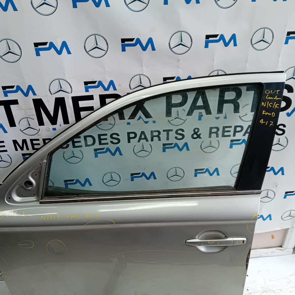 MITSUBISHI OUTLANDER MK3 PASSENGER SIDE FRONT DOOR NSF 2013 SILVER FMD417