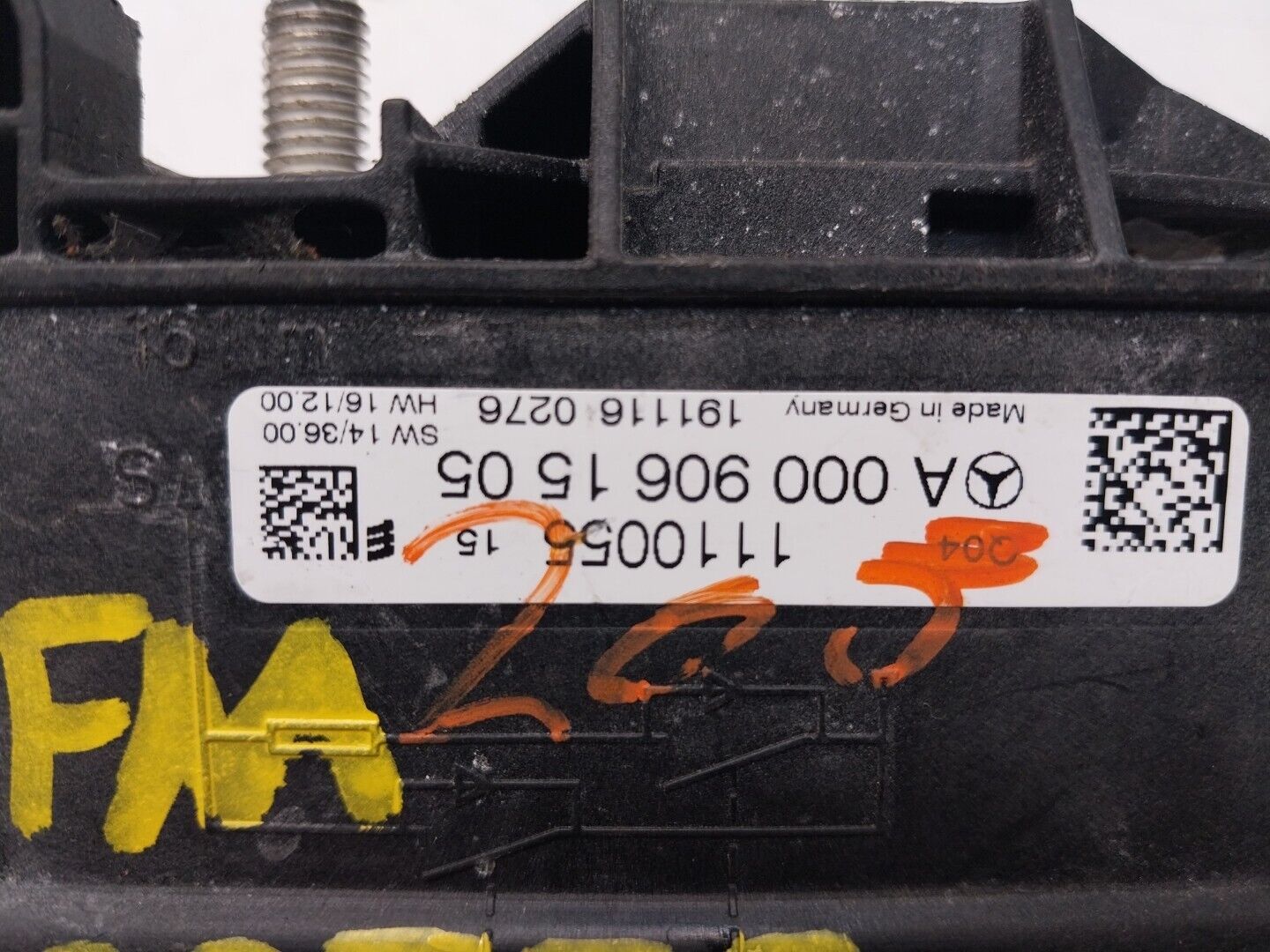 Mercedes W213 W205 W218 W238 W253 Negative Battery Tray Clamp A0009061505FM00253