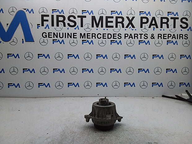 MERCEDES BENZ  C-CLASS  W205  ENGINE MOUNT LEFT NS A2052406617 FMR351