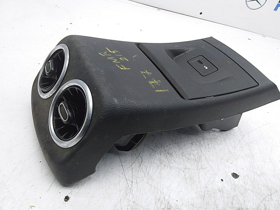 MERCEDES BENZ  A-CLASS W177 REAR CENTRE AIR VENTS  A1778309200 FMR215