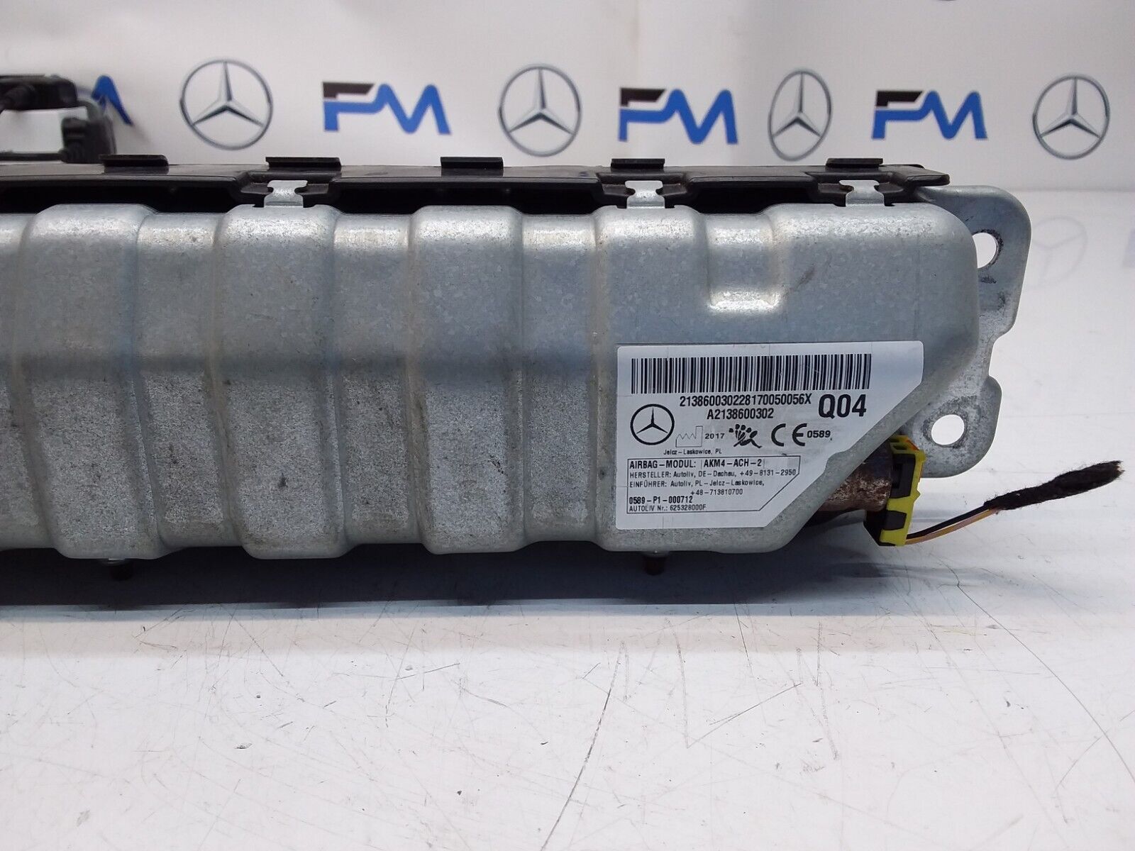 2017 MERCEDES BENZ A-CLASS W213 DRIVER SIDE KNEE AIRBAG A2138600302 FM00330