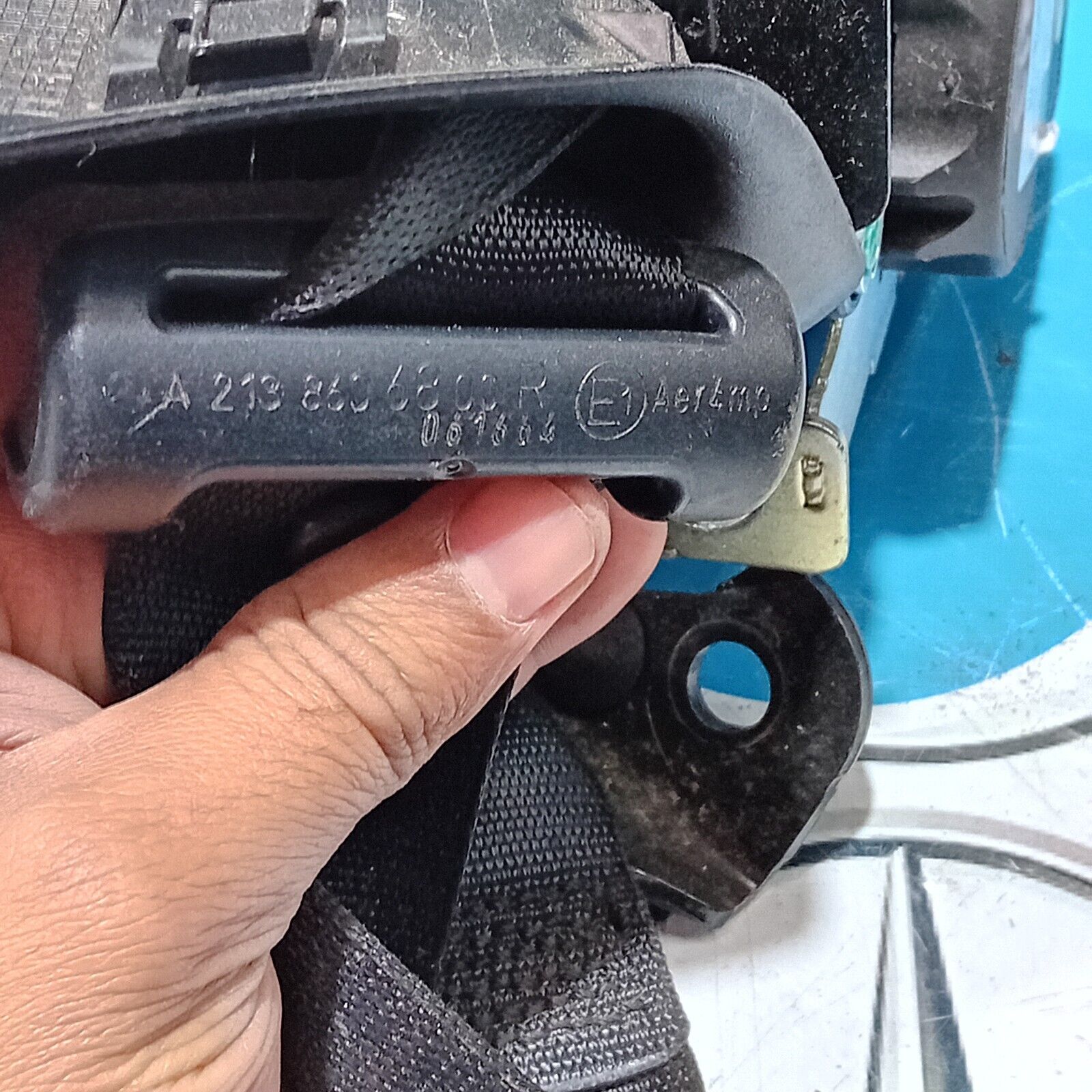 MERCEDES BENZ E CLASS 213 SALOON 2016-2021 REAR RIGHT SEAT BELT A21386800