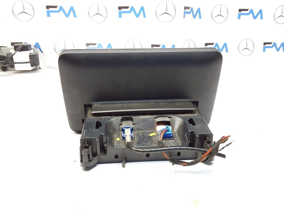 MERCEDES C-CLASS W205 2014 SAT NAV MULTIMEDIA SCREEN A2059004113 FM00692