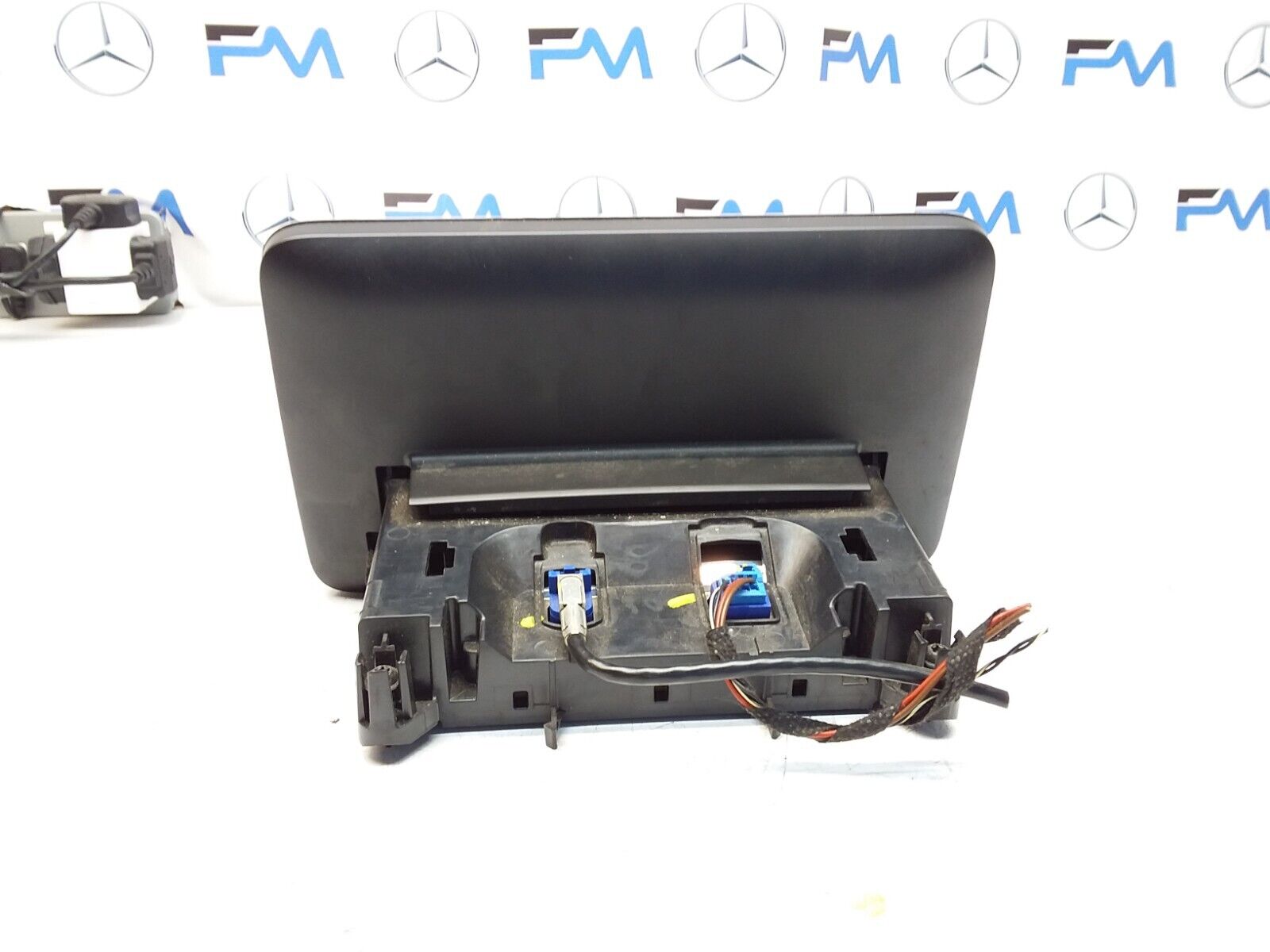 MERCEDES C-CLASS W205 2014 SAT NAV MULTIMEDIA SCREEN A2059004113 FM00692