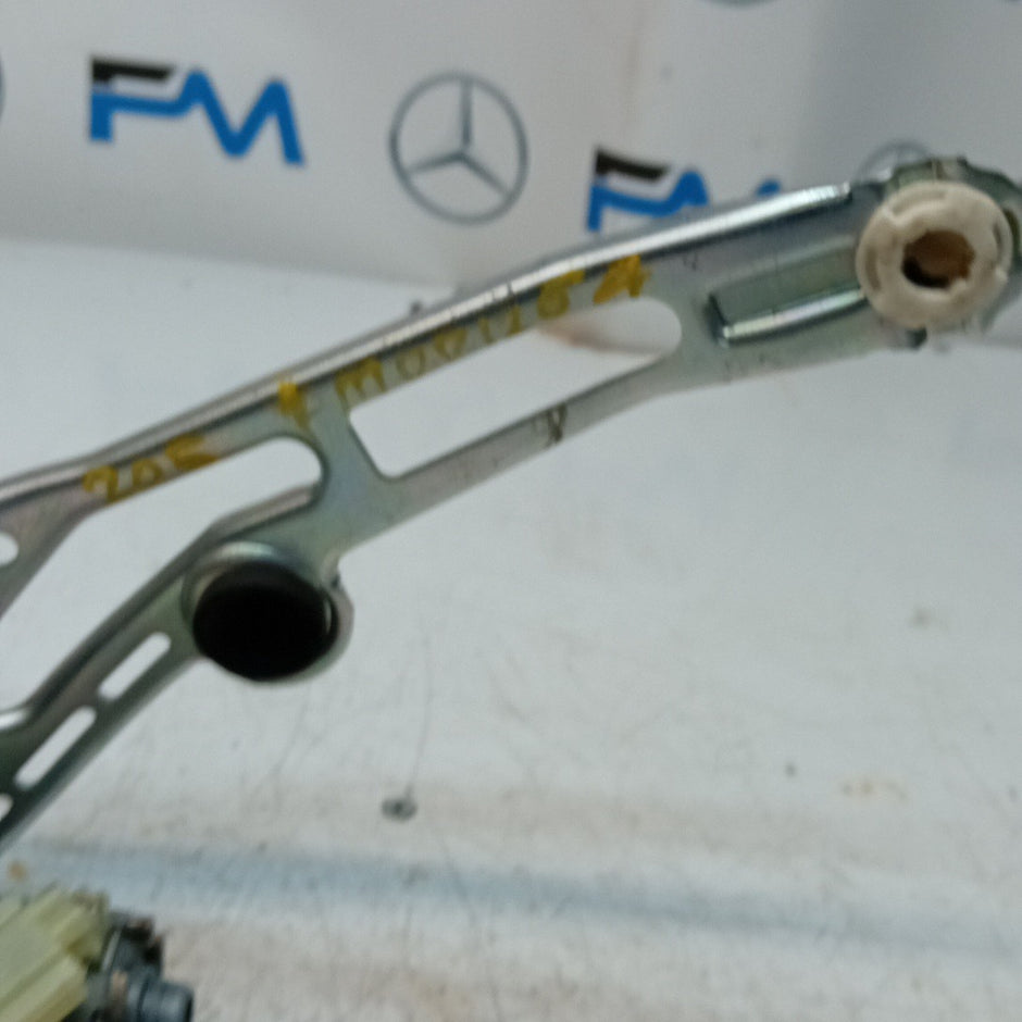 MERCEDES BENZ C-CLASS W205 TAILGATE POWER LIFT SOFT CLOSE 0390204 124 FM001264