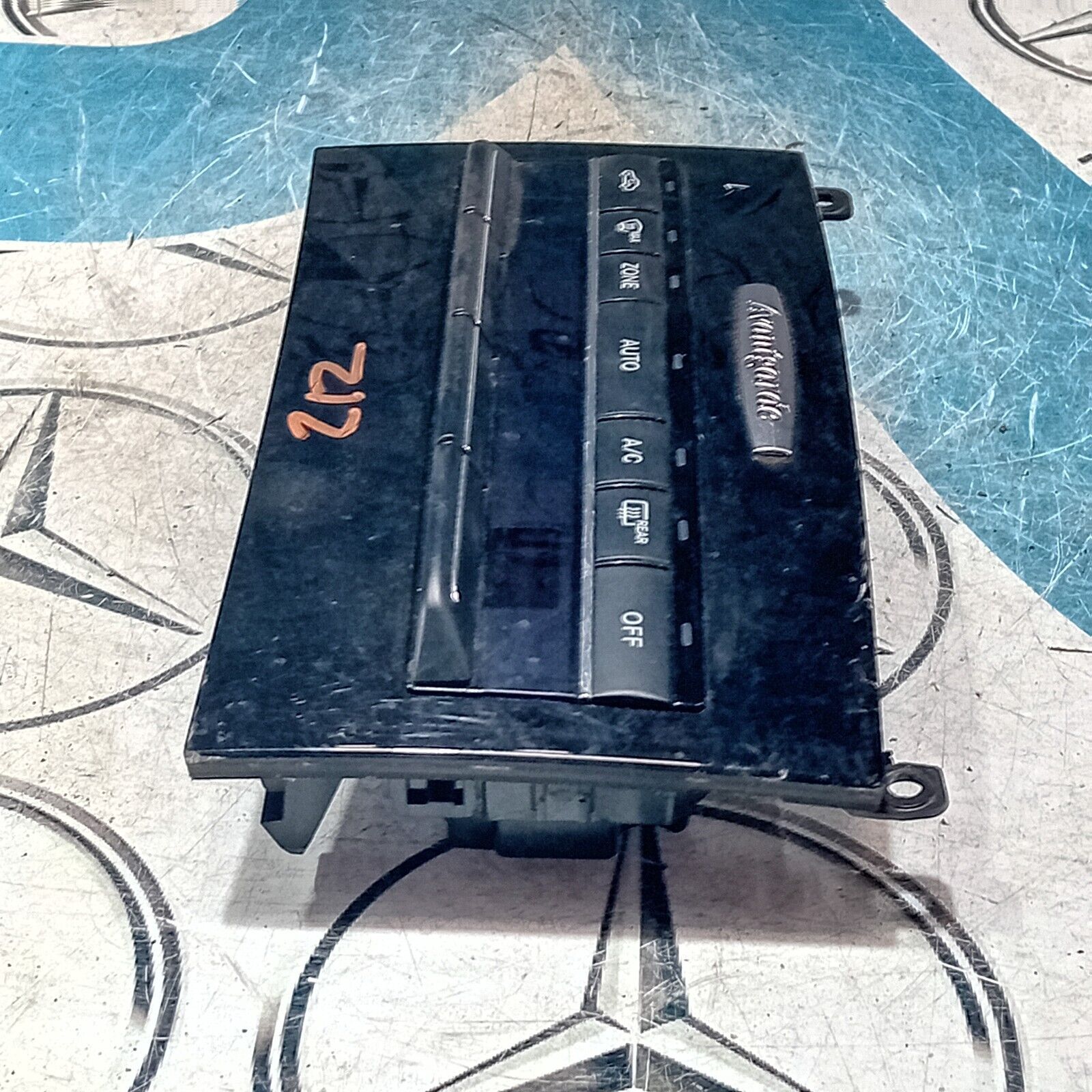 MERCEDES BENZ E CLASS MK4 2009-2012 HEATER CLIMATE CONTROL PANEL A2129004607