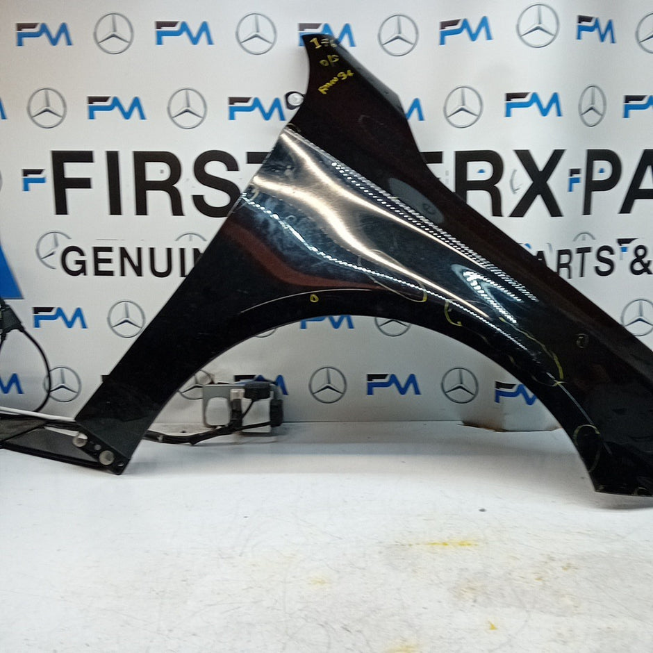 MERCEDES BENZ   A-CLASS W176 OS RIGHT DRIVER SIDE WINGS A1768810201 FMW34