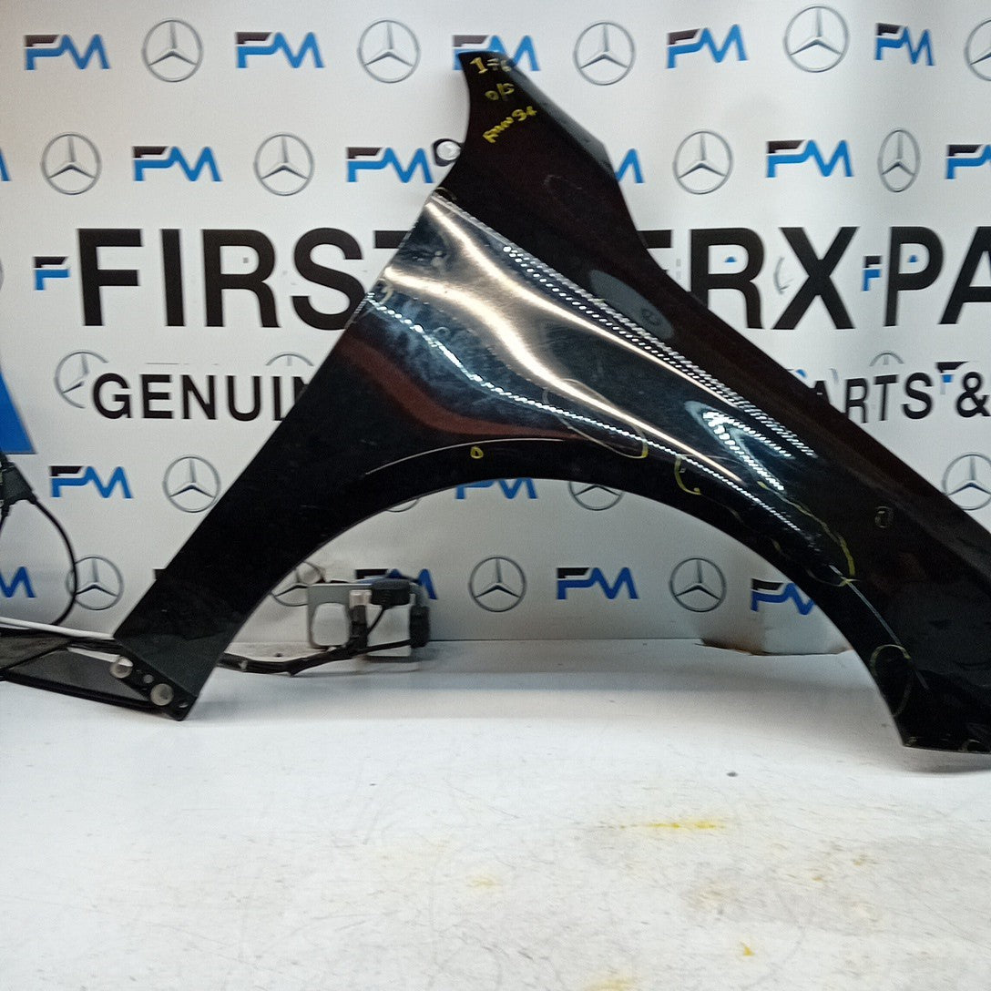 MERCEDES BENZ   A-CLASS W176 OS RIGHT DRIVER SIDE WINGS A1768810201 FMW34