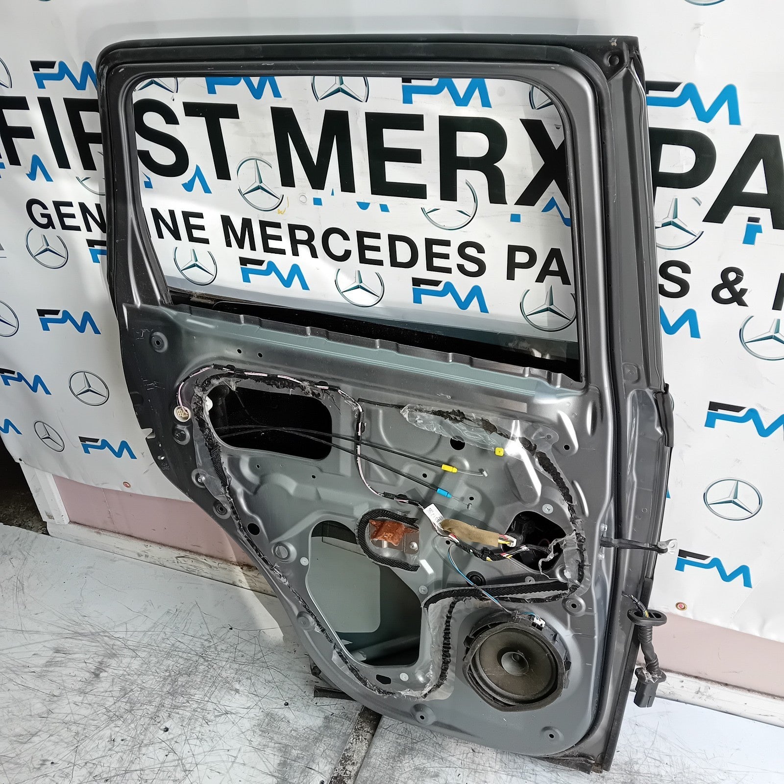 MITSUBISHI OUTLANDER MK3 PASSENGER SIDE REAR DOOR NSR 2013 GREY FMD420