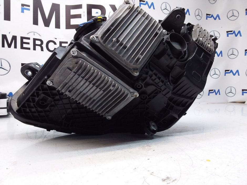 2018 MERCEDES C-CLASS W205 O/S HEADLIGHT COMPLETE  FACELIFT A2059069609 FMH53 