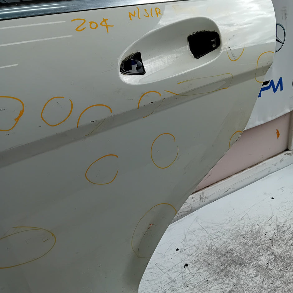 MERCEDES C-CLASS W204 SLN PASSENGER REAR DOOR NSR WHITE 2008-14 FMD426