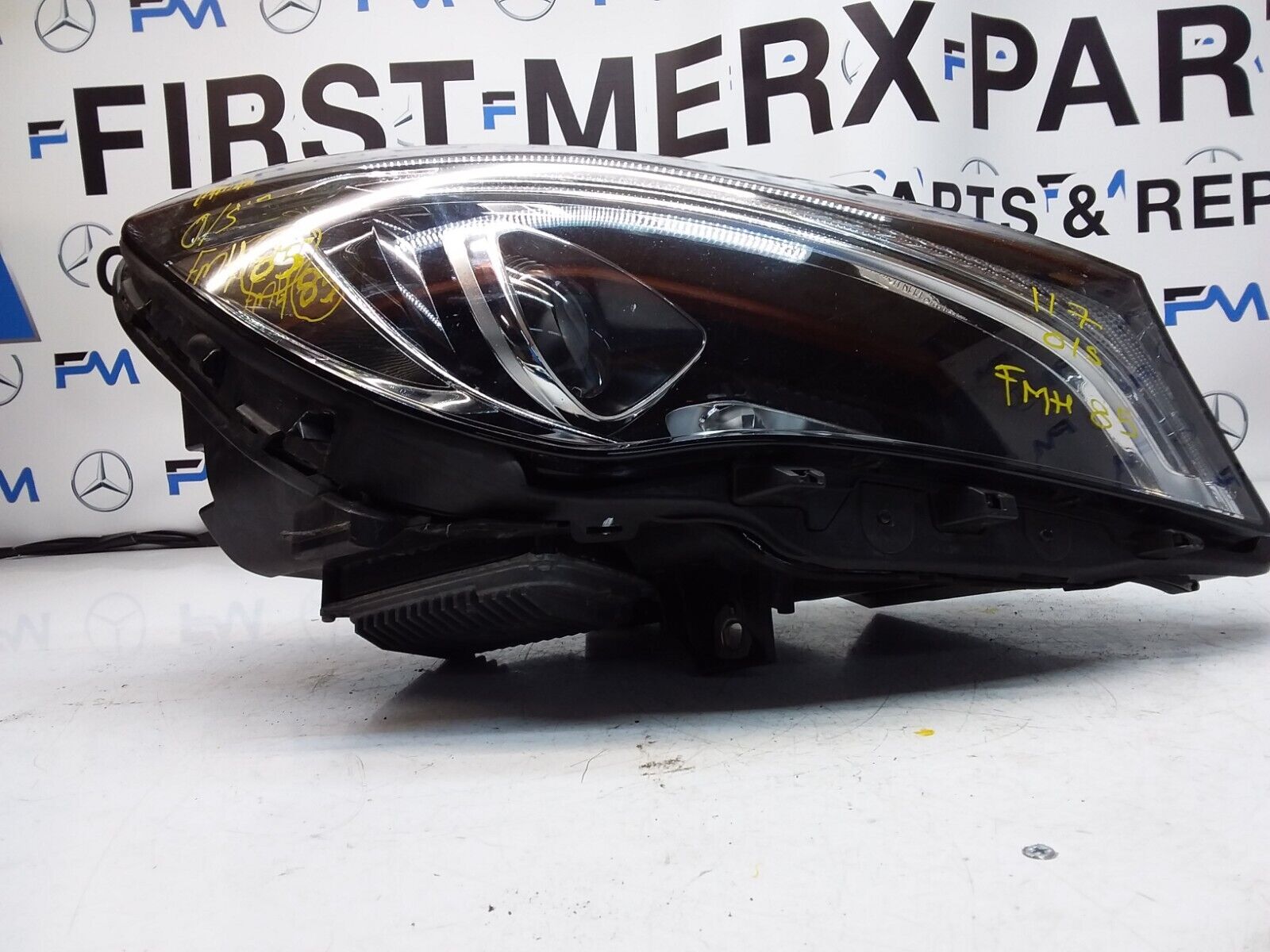 MERCEDES W117 CLA 13-19 DRIVER O/S HEADLIGHT A1178207061 FMH85 LED HIGH PERFORM