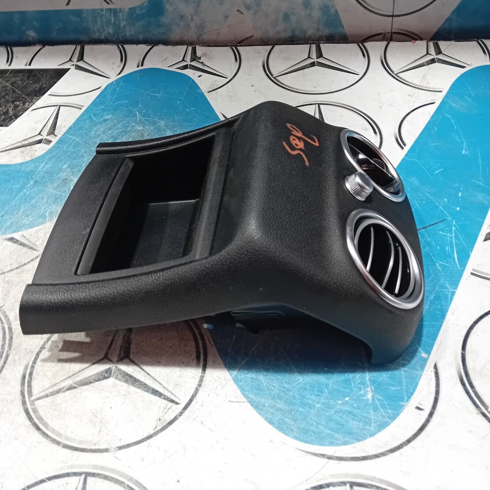 MERCEDES BENZ C CLASS W205 2016 REAR AIR VENT GRILL CENTRE CONSOLE A2058308301
