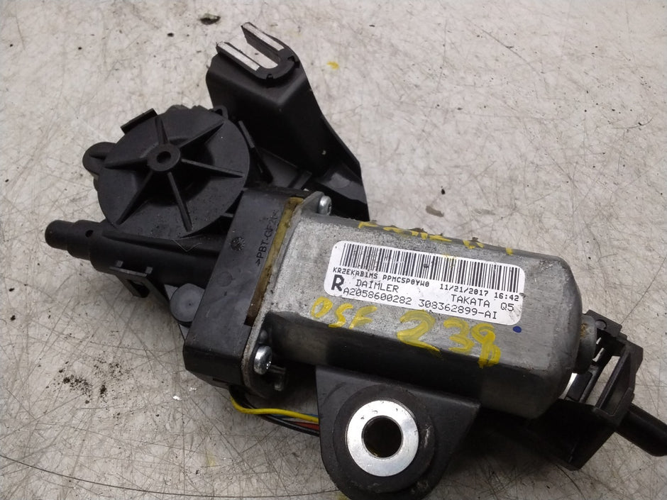  MERCEDES E-CLASS W238 FRONT DRIVER SIDE SEAT BELT RETRACTOR A2058600282 FMR117