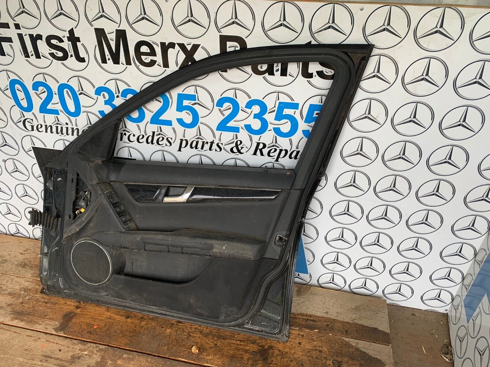 MERCEDES BENZ C CLASS W204 2008-2014 OFF SIDE FRONT RIGHT DOOR SALOON