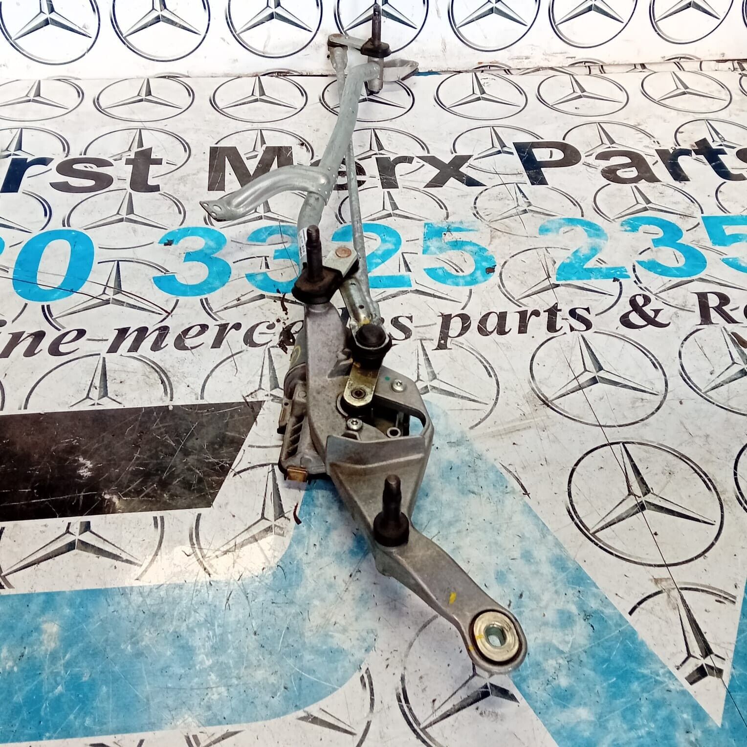 MERCEDES BENZ E-CLASS W213 RHD FRONT WIPER MOTOR & LINKAGE A2138207402