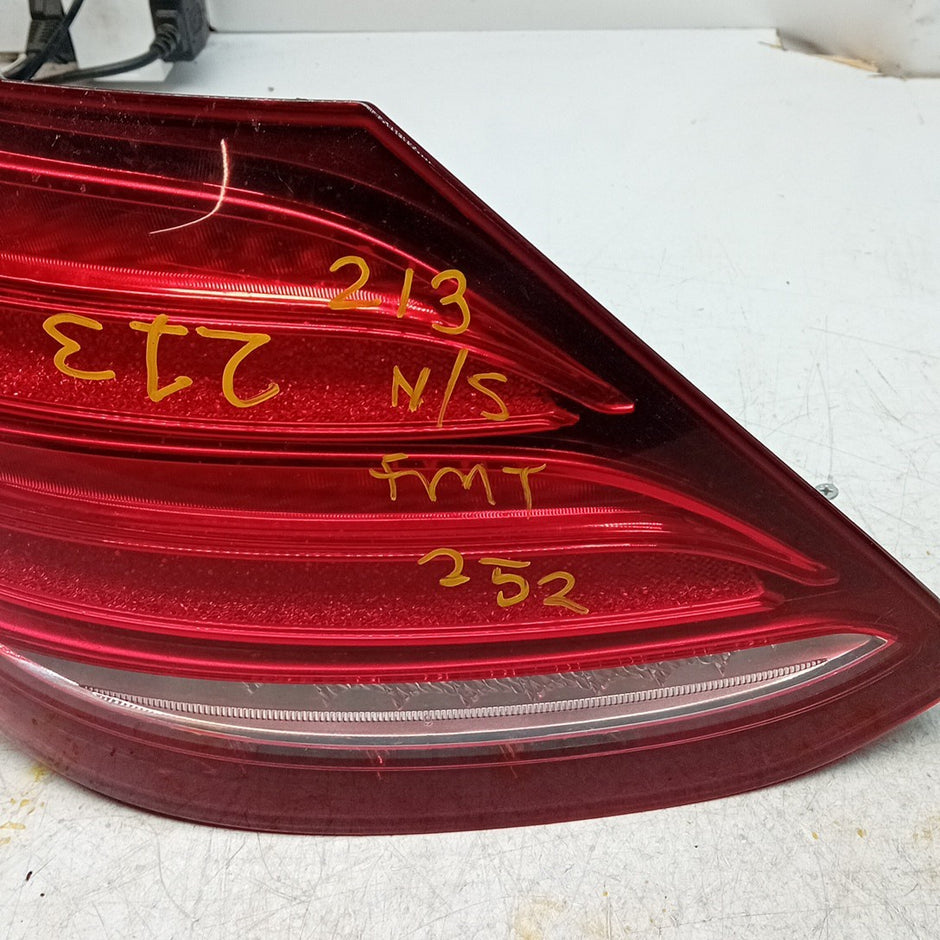 MERCEDES E-CLASS W213 PASSENGER LEFT NS REAR TAIL LIGHT A2139067900 FMT252