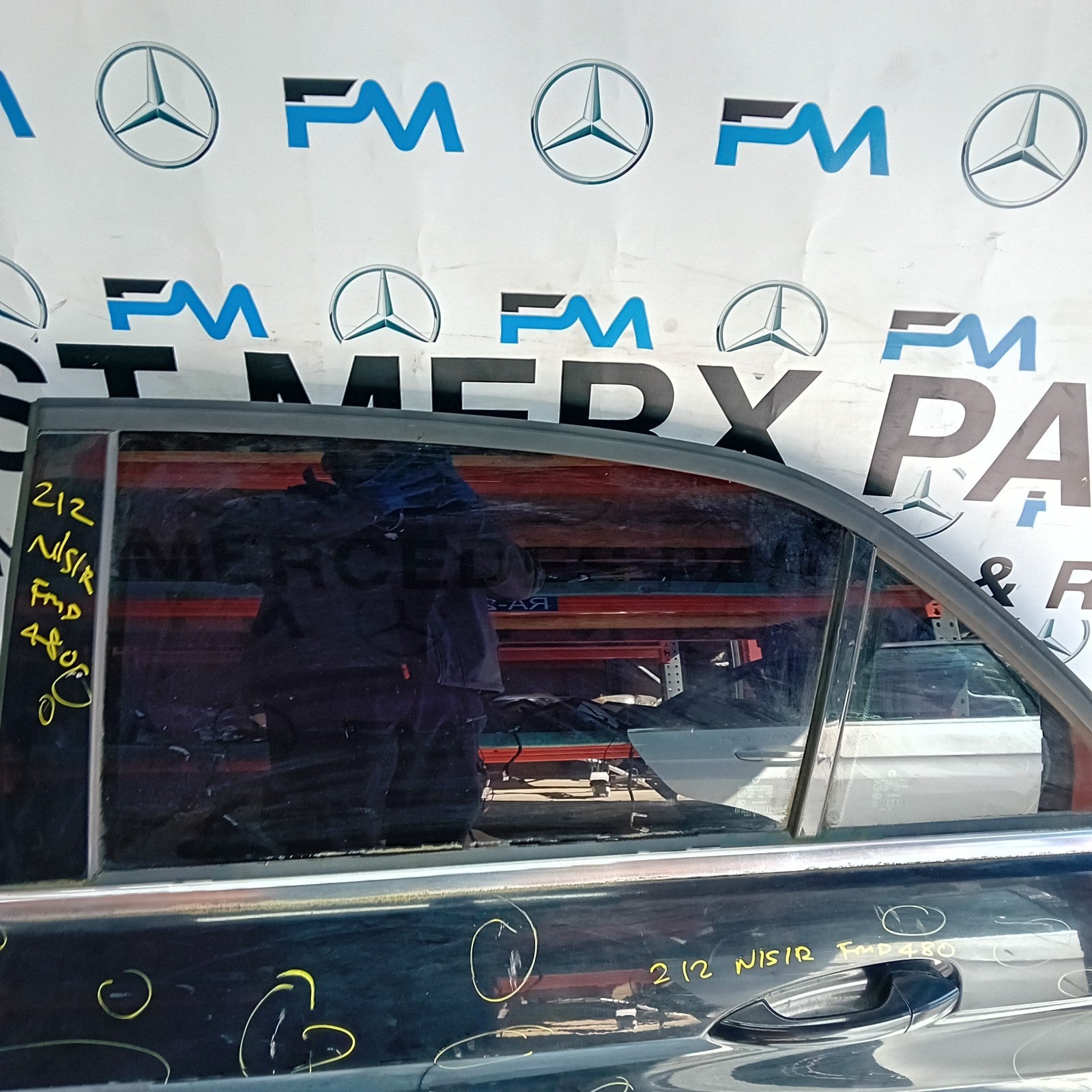 MERCEDES E-CLASS W212 SLN PASSENGER REAR DOOR NSR BLACK 2013 COMPLETE FMD480