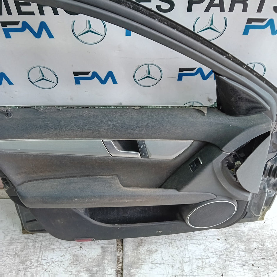 MEECEDS C-CLASS W204 PASSENGER FRONT DOOR NSF BLACK 2008-14 COMPLETE FMD395