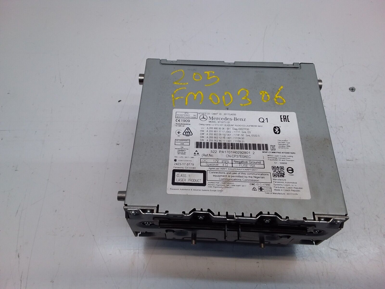 MERCEDES BENZ C CLASS W205 2017 RADIO CD  STEREO HEAD UNIT  A2059005036 FM00306