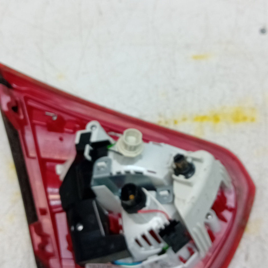 MERCEDES GLA X156 DRIVER RIGHT  REAR INNER TAIL LIGHT A1569060458 2015 FMT286