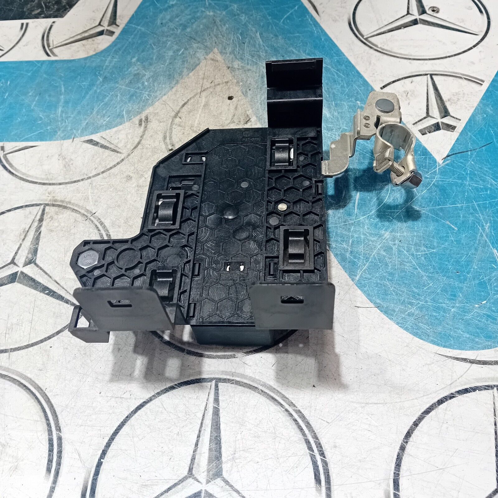 2018-2024 MERCEDES A CLASS W177 BATTERY FUSE BOX A2479063603
