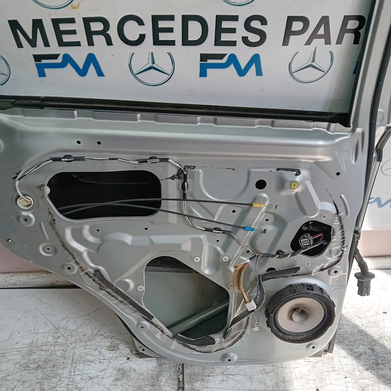 MITSUBISHI OUTLANDER MK3 PASSENGER SIDE REAR DOOR NSR SILVER FMD289 