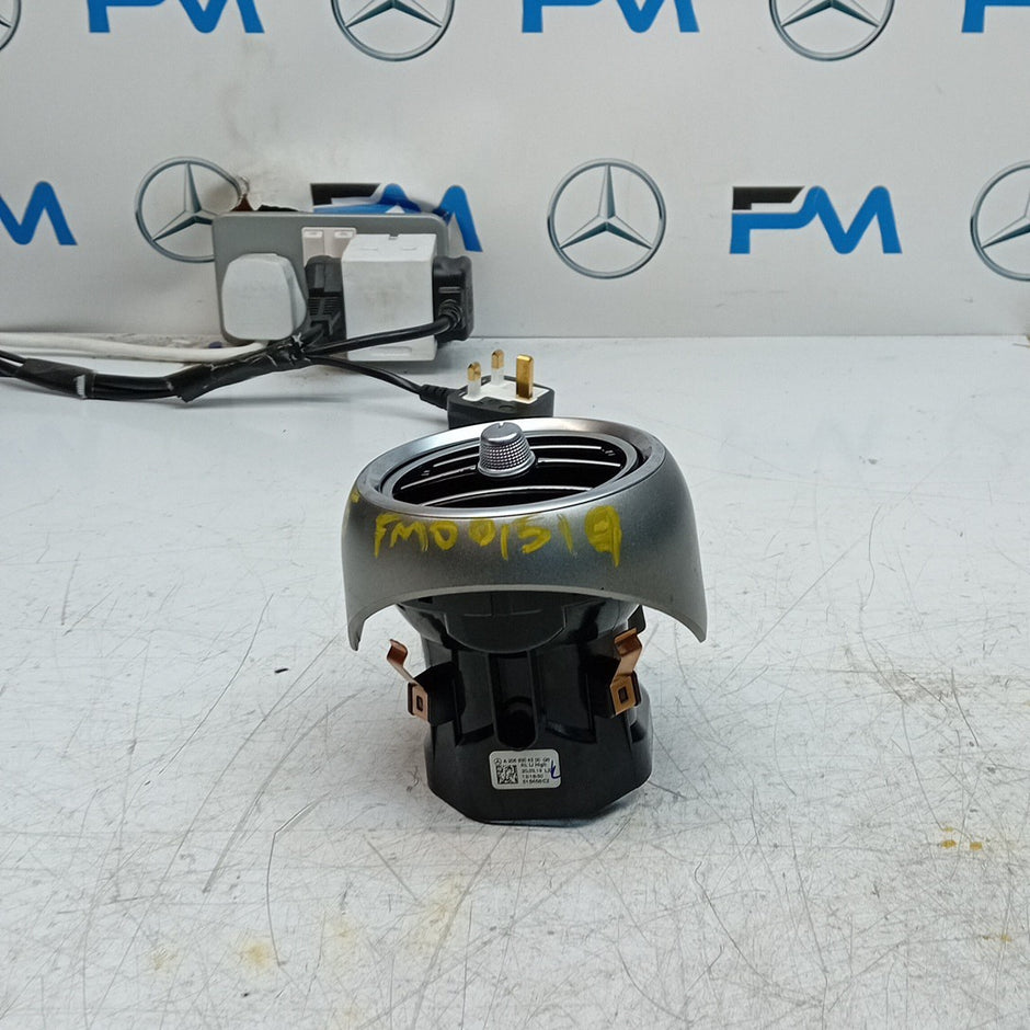 MERCEDES BENZ C-CLASS W205 DASHBOARD AIR VENT 2016 A2058304300 FM001519