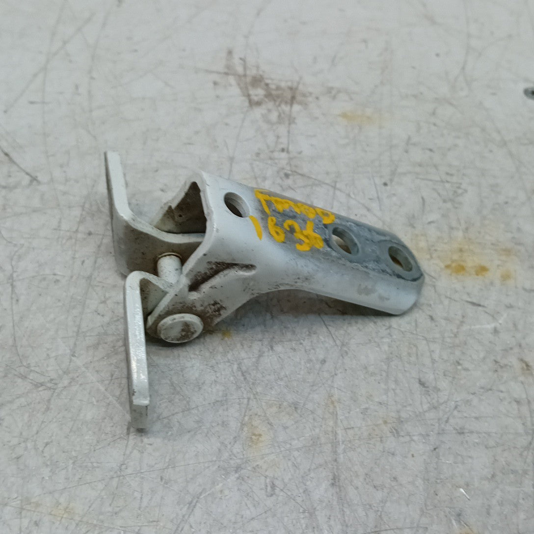 MITSUBISHI OUTLANDER MK3  FRONT DOOR HINGE PANEL A523 A046834 FM001636