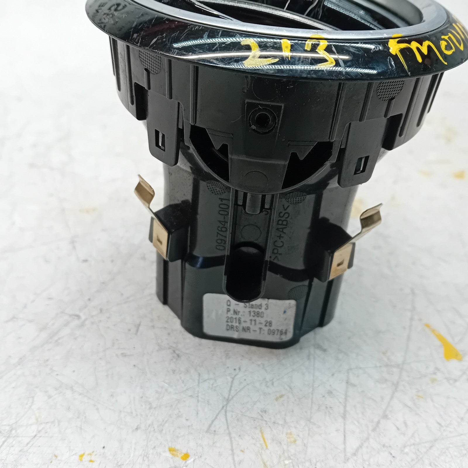 MERCEDES BENZ E-CLASS W213 DASHBOARD AIR VENT 2016-20 A2138308000 FM001187
