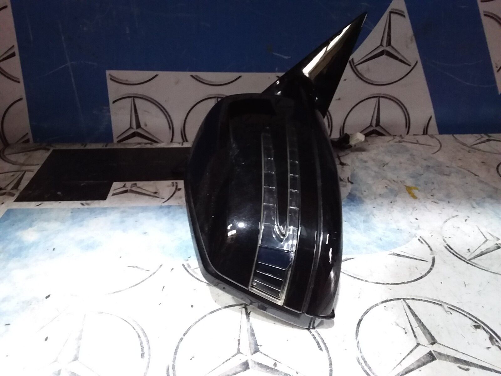 MERCEDES-BENZ E CLASS  W207 Front LEFT Side Mirror A2078100200 - BLACK