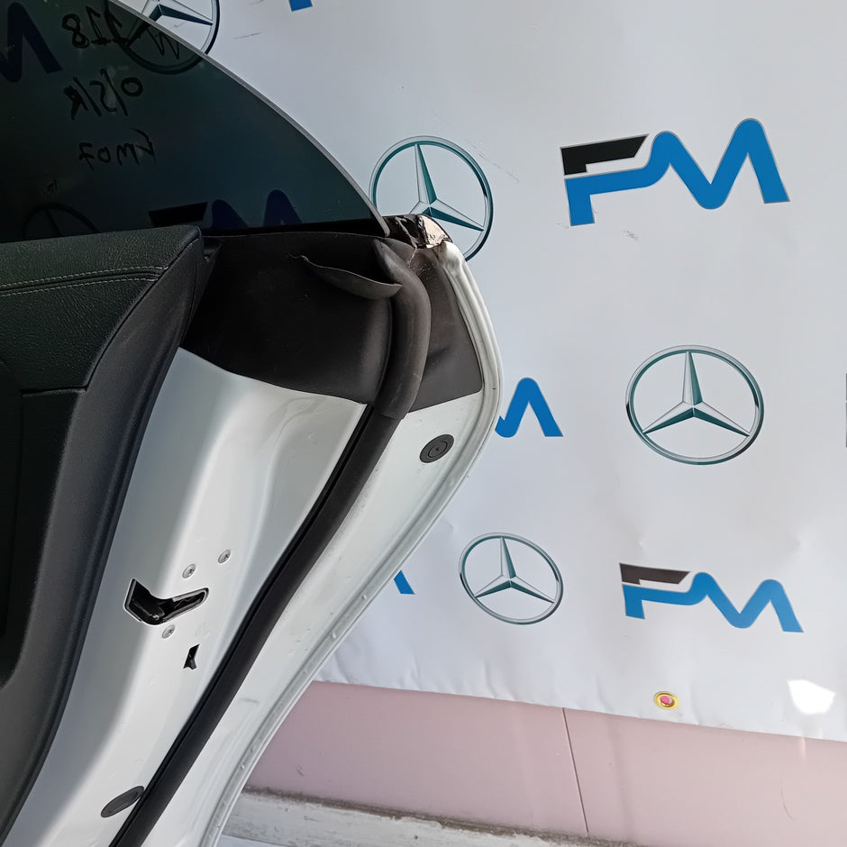 MERCEDES BENZ CLA-CLASS  W118 DRIVER SIDE FRONT DOOR ( OFF SIDE FRONT ) FM07