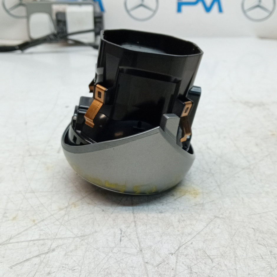 MERCEDES BENZ C-CLASS W205 DASHBOARD AIR VENT 2016 A2058304400 FM001520