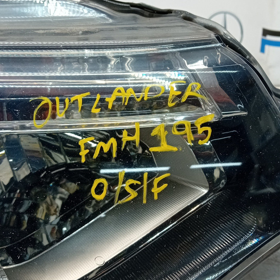MITSUBISHI OUTLANDER MK3 2015 HEADLIGHT DRIVER OS RIGHT R0094E U4LS 1U64 FMH195