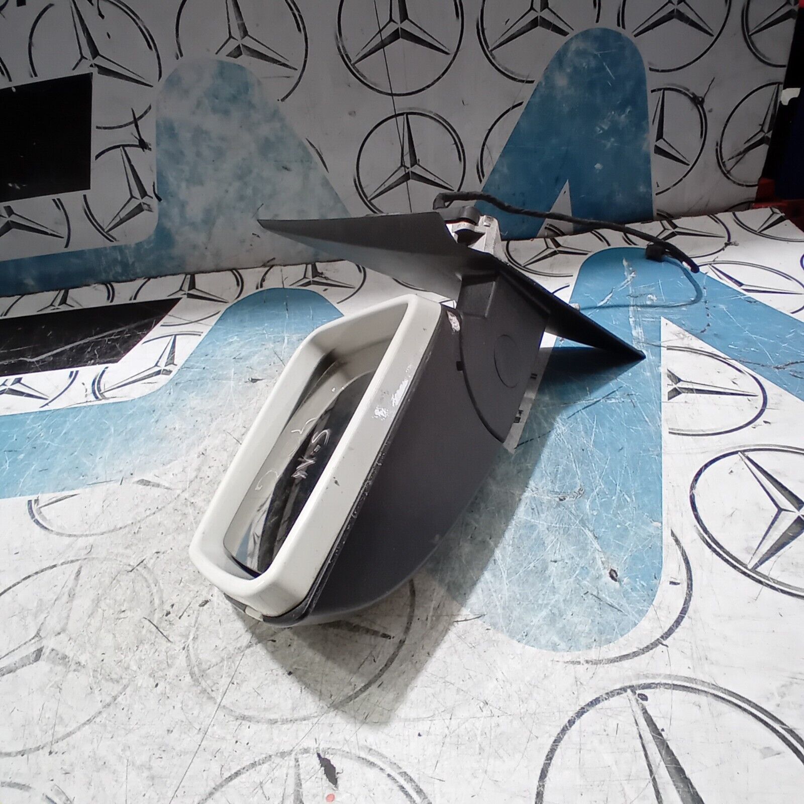 MERCEDES C-CLASS DOOR MIRROR PASSENGER SIDE H WING 2013 4 DOOR SALOON