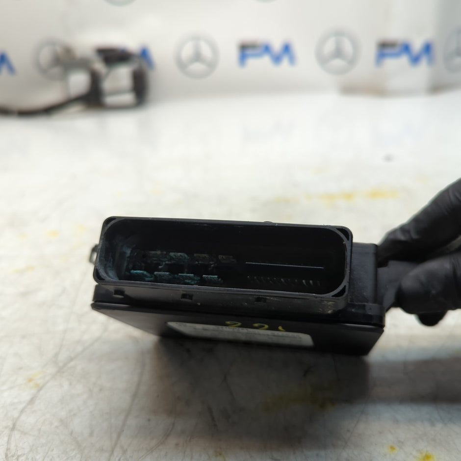 MERCEDES B-CLASS PARKING BRAKE CONTROL UNIT W166 A1669002700 FM001365
