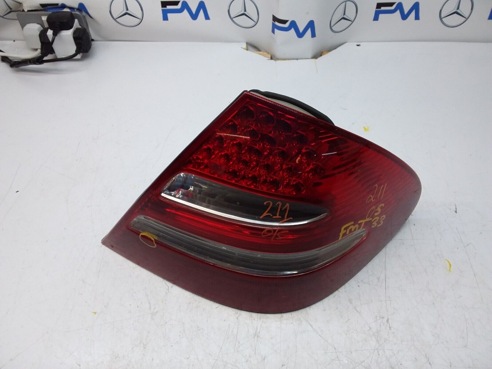 MERCEDES E-CLASS W211 REAR DRIVER SIDE O/S LED LIGHT A2118200664 FMT33