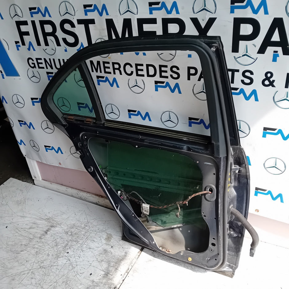 MEECEDES C-C-CLAS W204 SLN DRIVER REAR DOOR OSR 2008-14 GREY FMD284