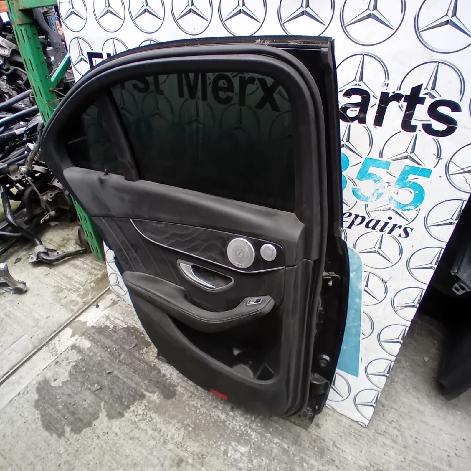 MERCEDES BENZ C-CLASS  W205  PASSENGER SIDE REAR DOOR ( NEAR SIDE REAR )