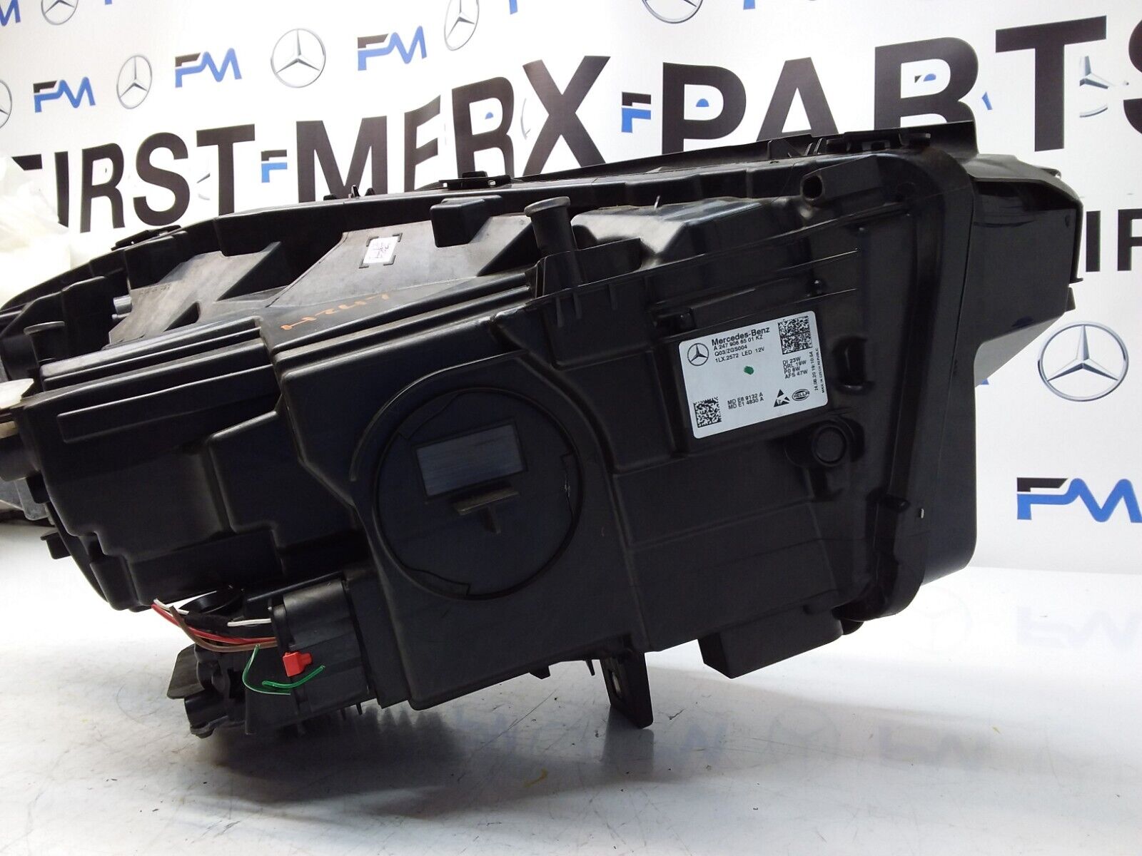 20 MERCEDES B-CLASS W247 HEADLIGHT PASSENGER SIDE NS A2479066501 FMH118 LED HIGH