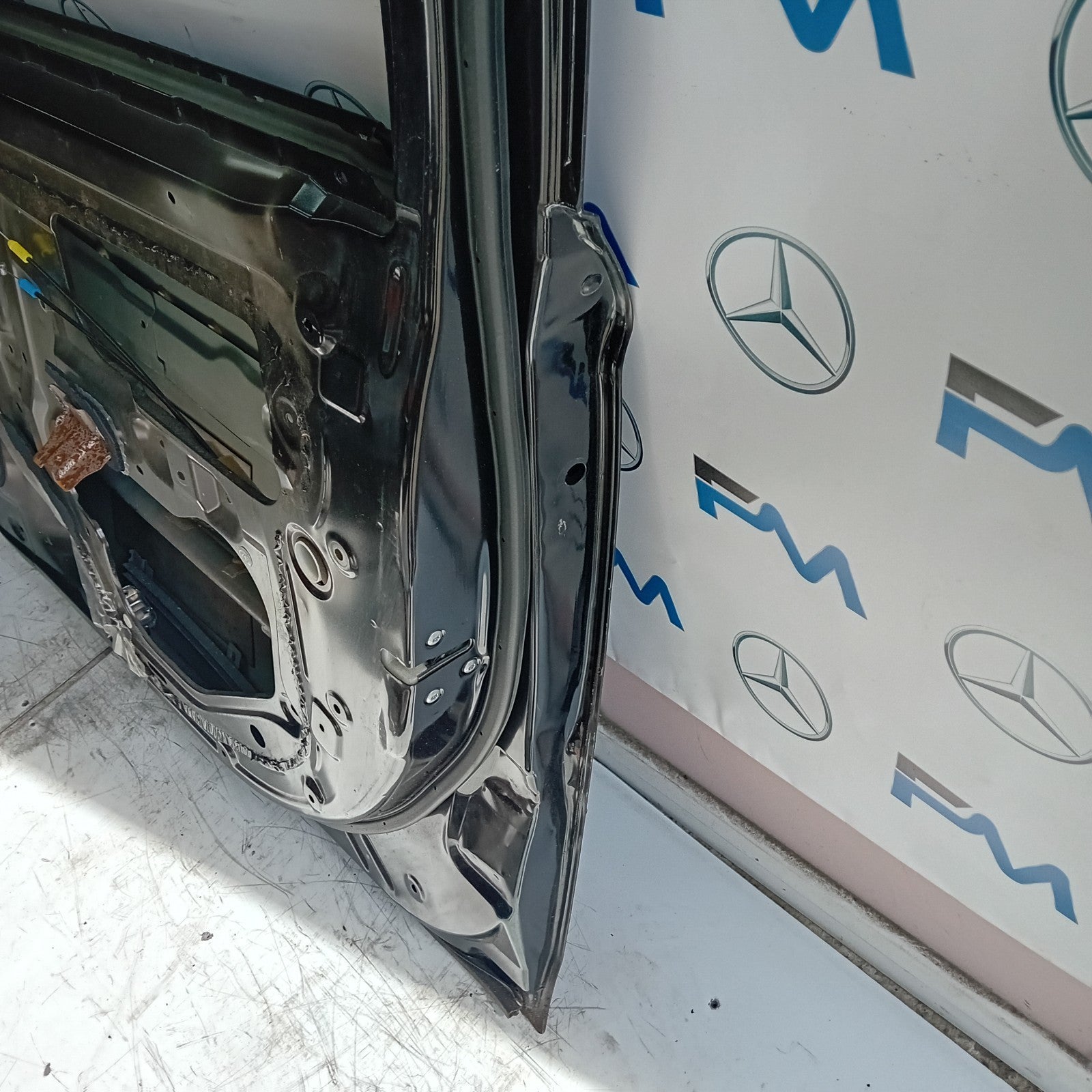MITSUBISHI OUTLANDER DRIVER SIDE FRONT DOOR O/S/F BLACK FMD118