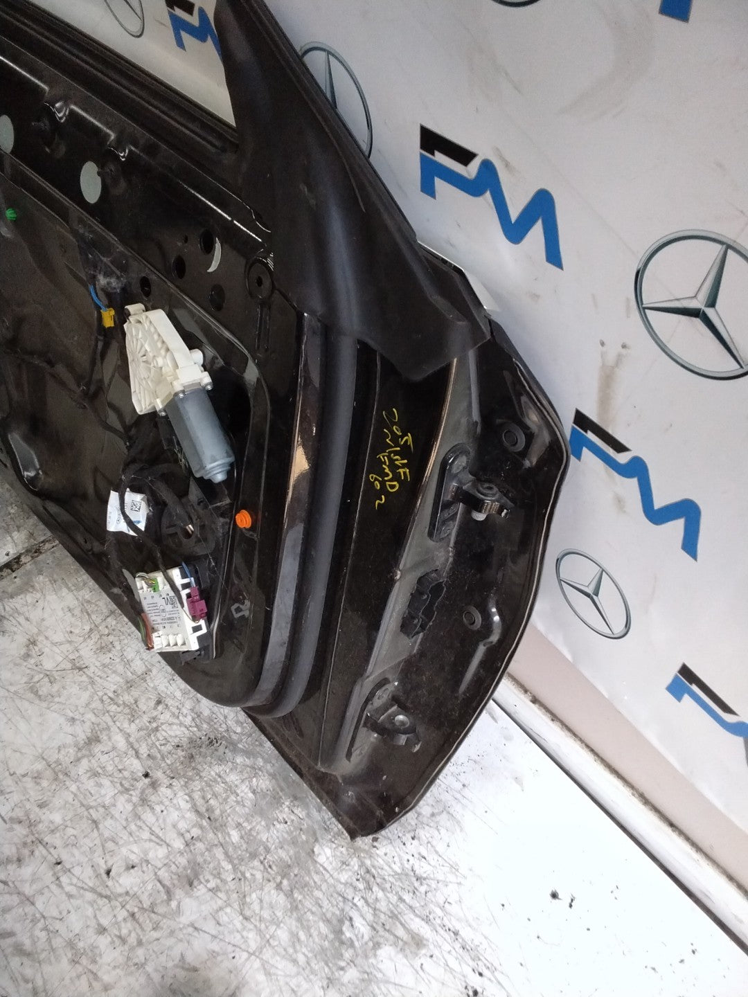 MERCEDES BENZ  C-CLASS W205 PASSENGER FRONT DOOR NSF BLACK 2014-21  FMD602