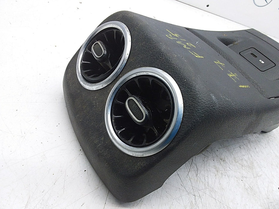 MERCEDES BENZ  A-CLASS W177 REAR CENTRE AIR VENTS  A1778309200 FMR215