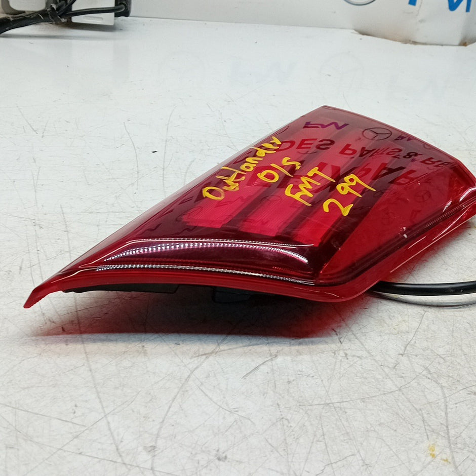 MITSUBISHI OUTLANDER MK3 DRIVER SIDE RIGHT REAR INNER TAIL LIGHT 2013 FMT299